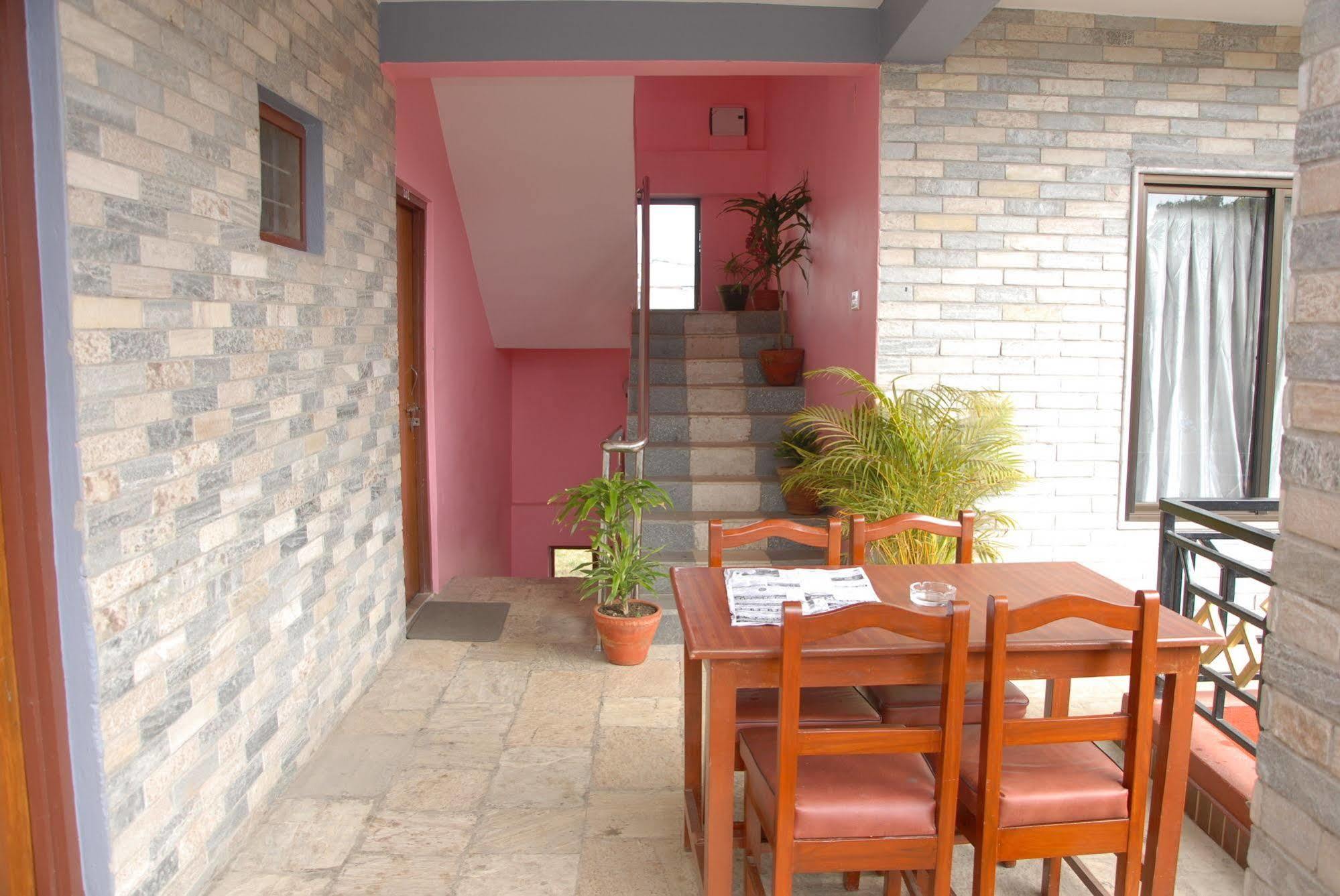 Hotel Glory Garden Pokhara Exterior foto