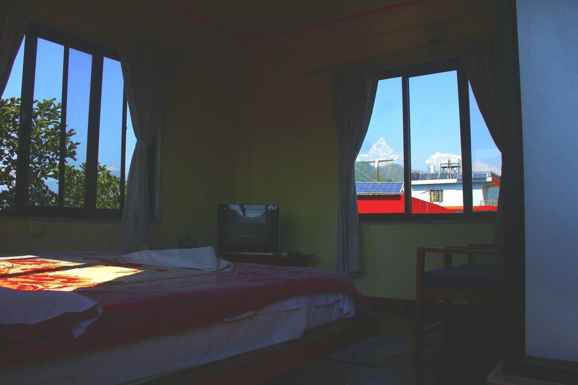 Hotel Glory Garden Pokhara Exterior foto